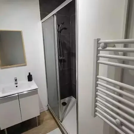 Private - Shared Tram A-v1-4 * Merignac (Gironde)