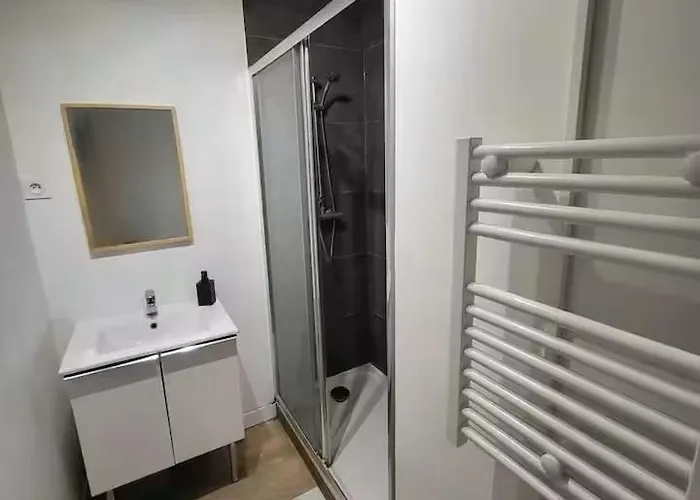 Private - Shared Tram A-v1-4 * Merignac (Gironde)